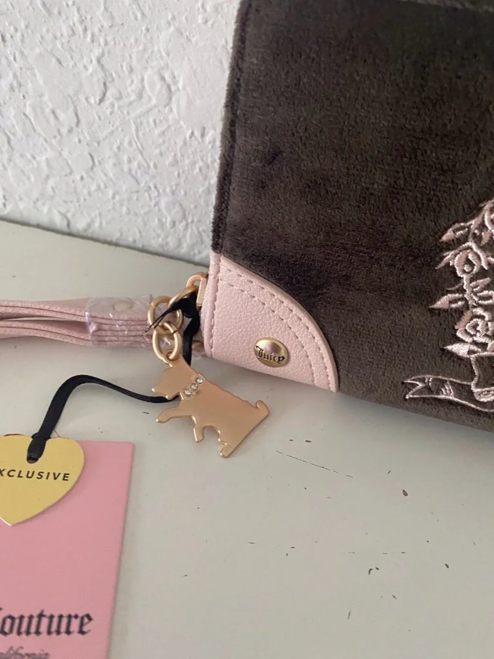 Juicy Couture New Love Chapter Large Zip Wallet Wristlet Chocolate Brown Scottie